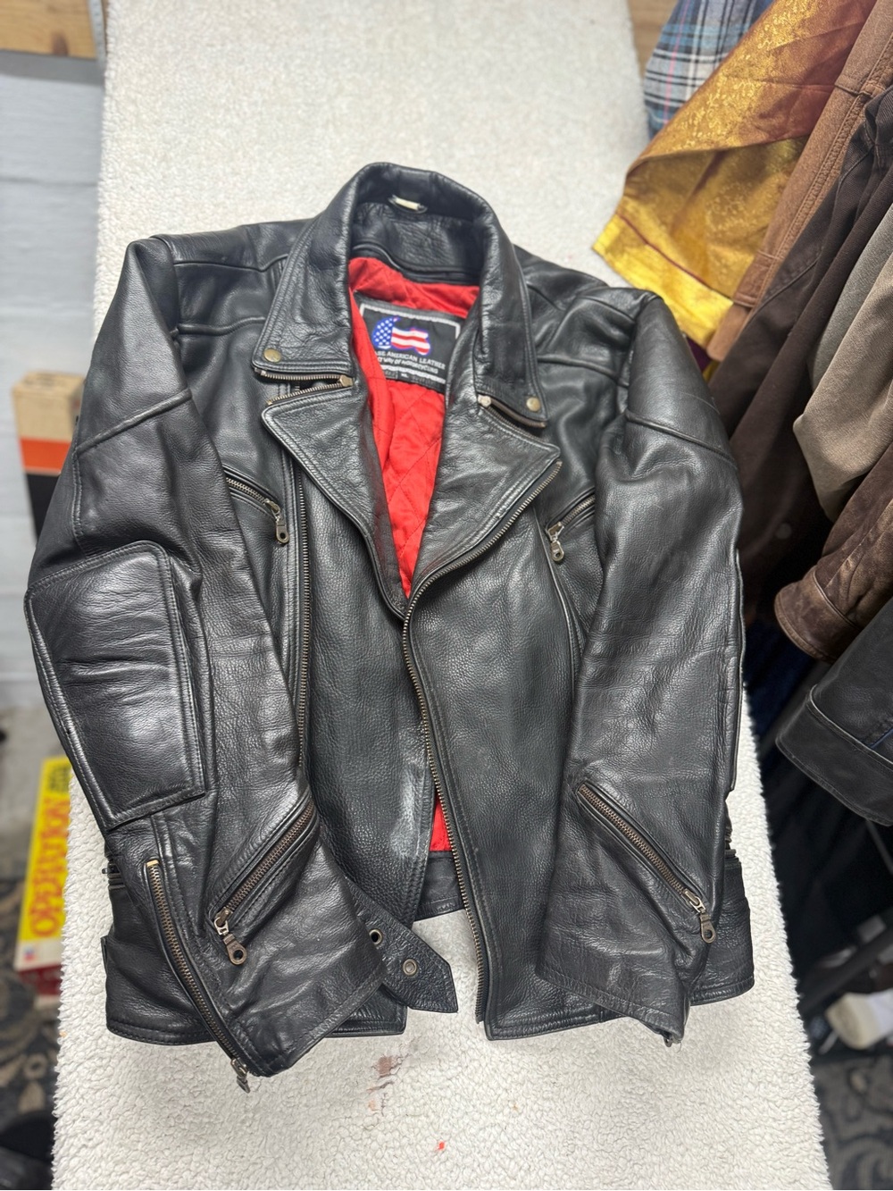 Chase American Leather, Men's Black Motorcycle Jacket zip out liner pads size XL